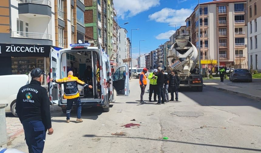 Malatya'da beton mikserinin çarptığı kadın ağır yaralandı