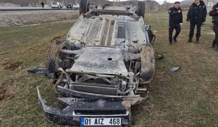 Van’da otomobil takla attı: Bir ölü, 2 yaralı