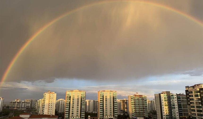 Yağmur sonrası oluşan gökkuşağı hayran bıraktı