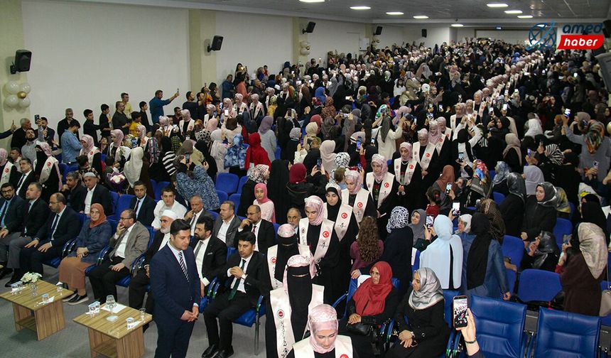 Diyarbakır'da 111 hafız ve hafize için icazet merasimi düzenlendi