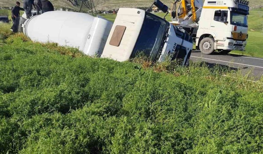 Diyarbakır'da beton mikseri devrildi: 1 yaralı
