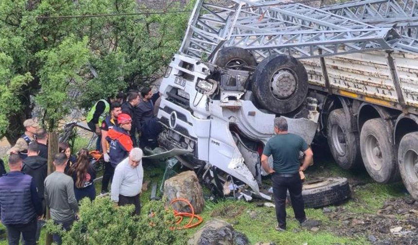 Şırnak'ta tırda sıkışan sürücü hayatını kaybetti