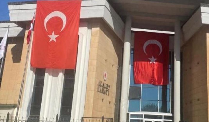 Cizre'de kargo aracı ile gümrük kaçağı mal sevkiyatına polis engeli: 2 tutuklama