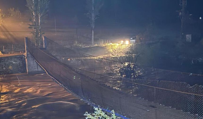Şırnak'ta dere taştı, köylüler evlerini boşalttı
