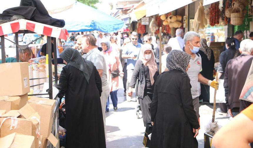 Diyarbakır'ın tarihi ilçesinde bayram hareketliliği