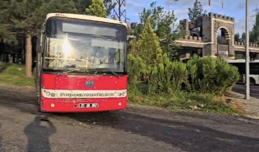 Diyarbakır'da halk otobüsünün freni patladı