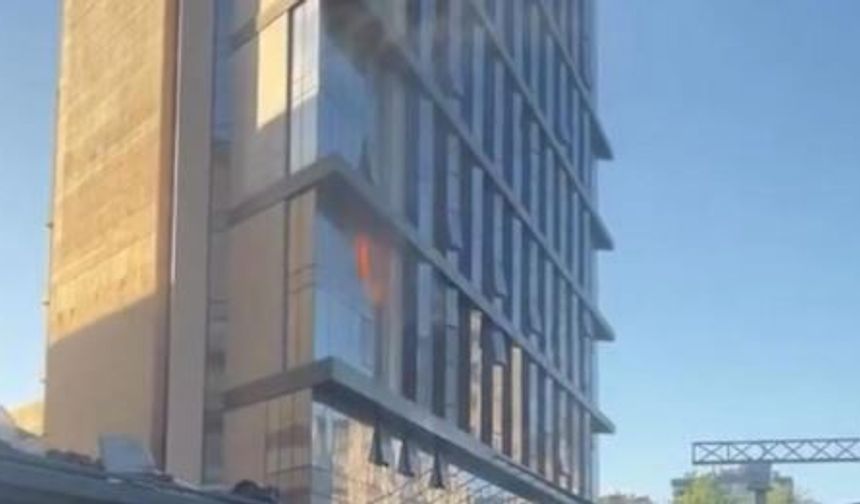 Diyarbakır'da inşaat halindeki otelde yangın: 13 kişi dumandan etkilendi