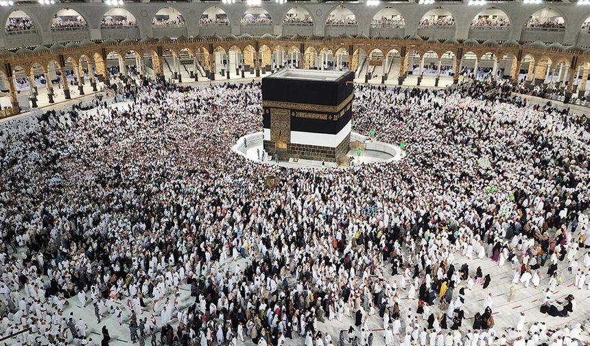 Hac ibadetini yerine getiren 1,7 milyon Müslüman hacı oldu