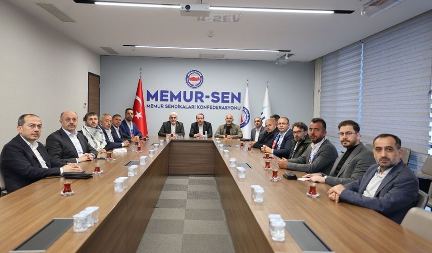 HÜDA PAR Genel Başkanı Yapıcıoğlu Sumud Filosu aktivistlerini ziyaret etti