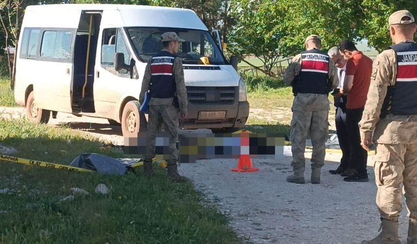 Husumetli aileler arasında çıkan silahlı kavgada 3 kişi öldü