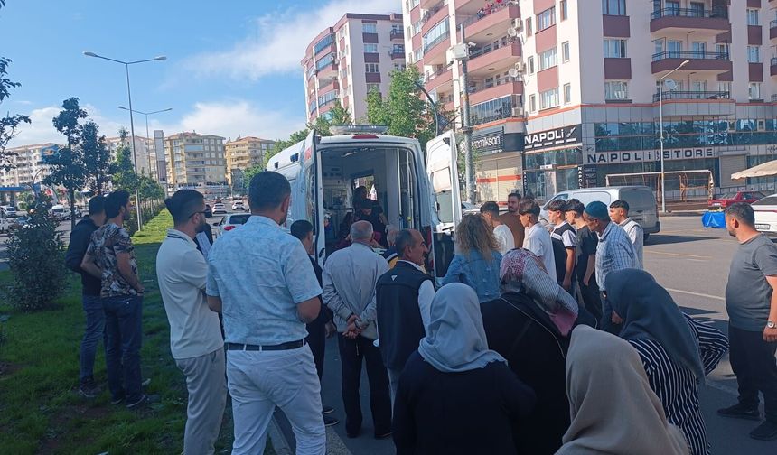Diyarbakır'da otomobilin çarptığı yaşlı kadın yaralandı
