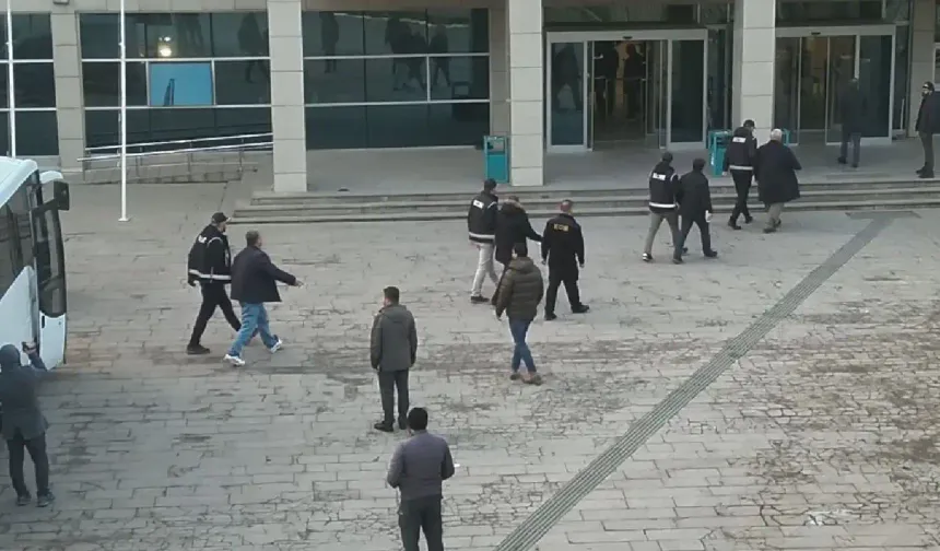 İki aile arasında sopalı-bıçaklı kavga: 8 yaralı, 17 gözaltı