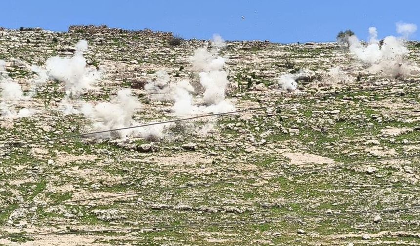 Şırnak'ta güvenlik hamlesi: Riskli kayalar tek tek patlatıldı