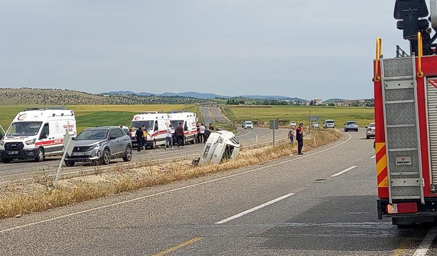 Diyarbakır’da takla atan otomobildeki 4 kişi yaralandı