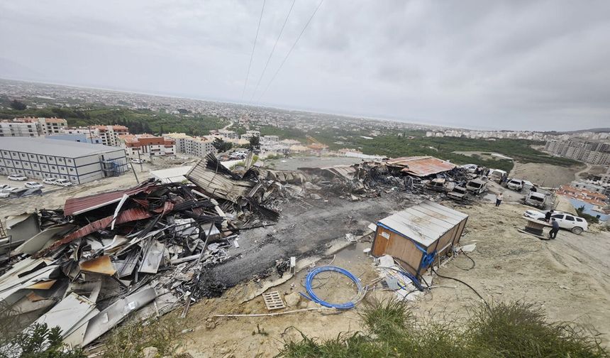 Hatay'da Diyarbakırlı işçilerin kaldığı konteynerlerde yangın