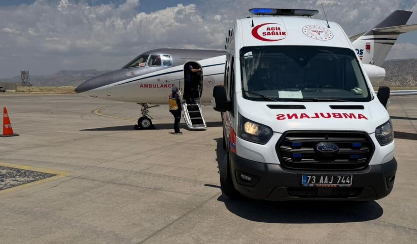1 günlük bebek ambulans uçakla İstanbul’a sevk edildi