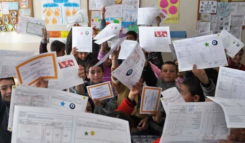 18 milyon öğrenci yarın karne alarak yaz tatiline çıkacak