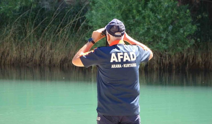 Akıntıya kapılan genç, 4 gündür aranıyor