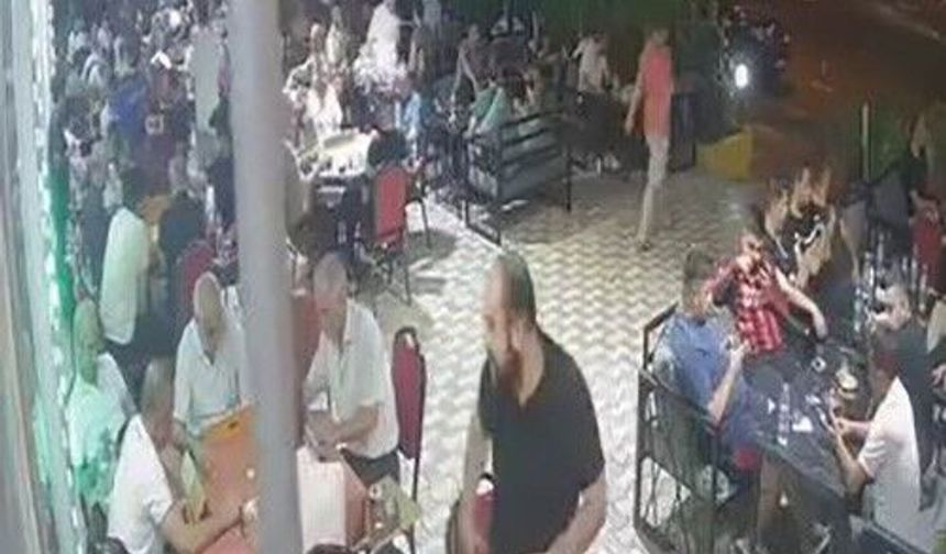 Diyarbakır'da aracın yayaya çarpma anı güvenlik kamerasına yansıdı