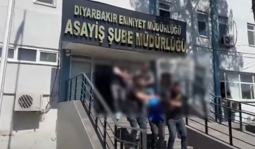 Diyarbakır'da bankaya silahlı saldırı düzenlediği iddia edilen 2 şüpheli tutuklama