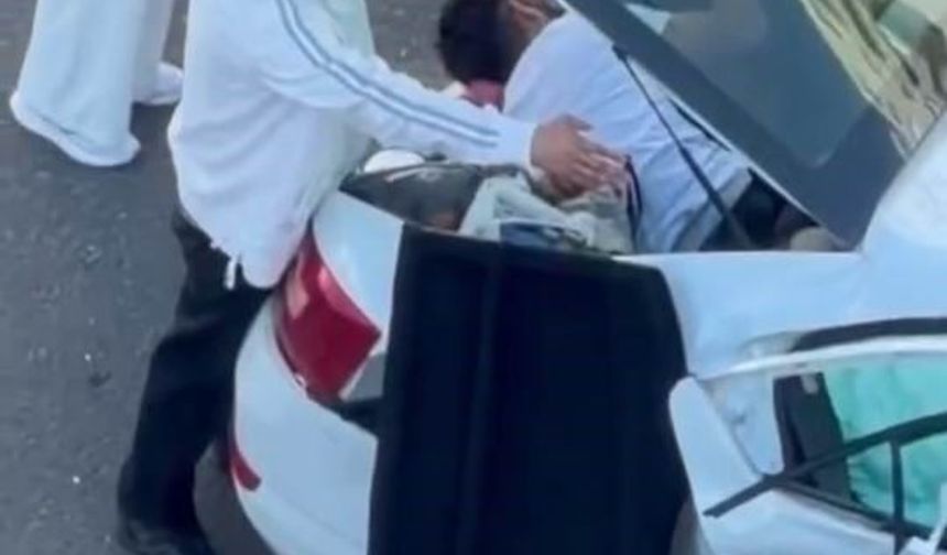 Diyarbakır'daki kazada yaralılar otomobilin içinde sıkıştı