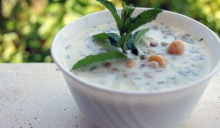Diyarbakır sofralarında yazın serinleten lezzeti: Ayran Aşı