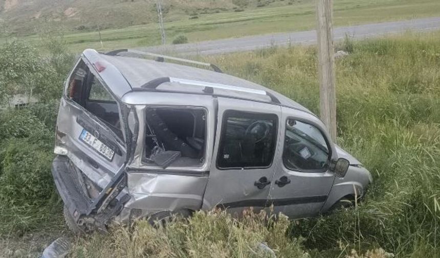 Bitlis’te iki araç çarpıştı: 5 yaralı