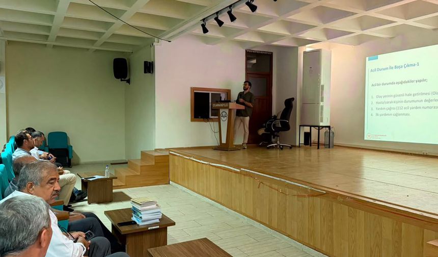 Ceylanpınar'da müftülük personeline temel ilk yardım eğitimi verildi