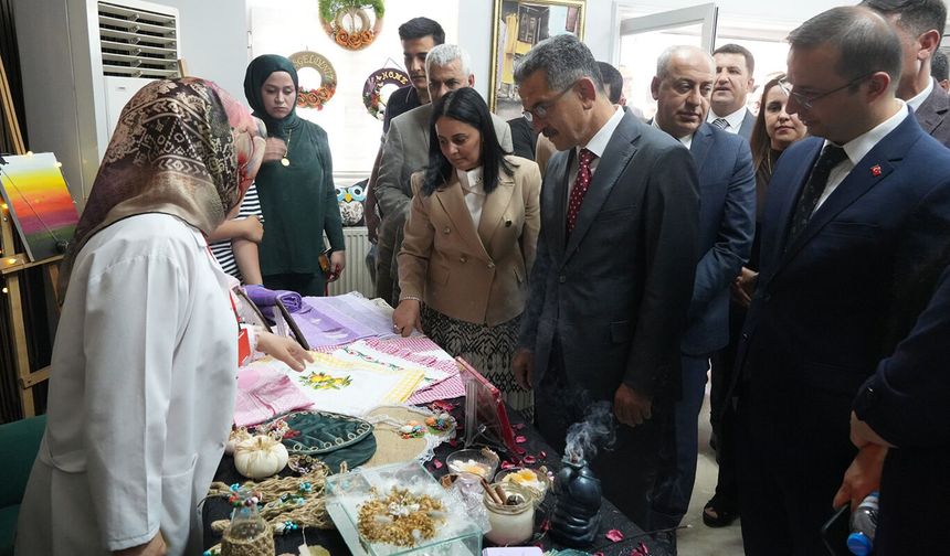 Cizre’de "Hayat Boyu Öğrenme Haftası" etkinliklerle kutlandı