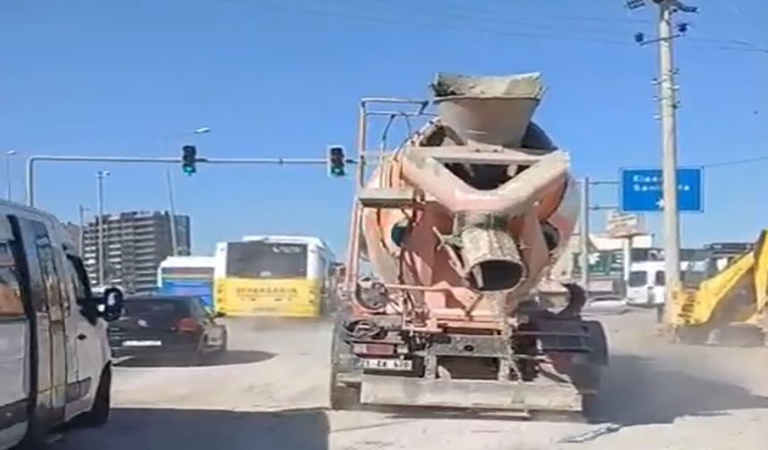 Diyarbakır'da beton mikseri seyir halindeyken yola çimento döktü