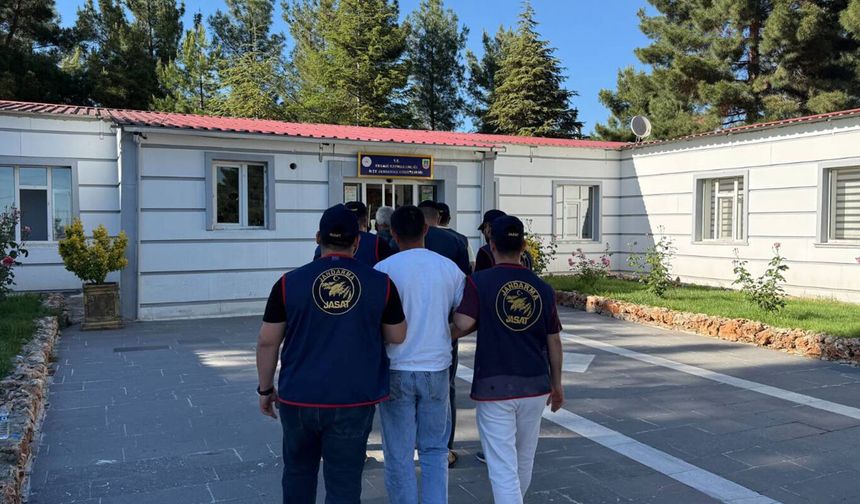 Diyarbakır'da çeşitli suçlardan aranan 24 kişi yakalandı
