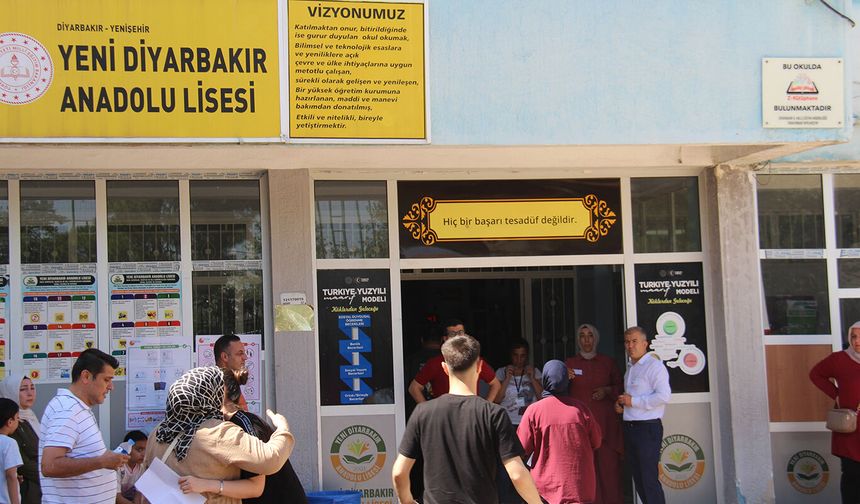 Diyarbakır'da her sınav dönemi aynı sorun: İsim benzerliği