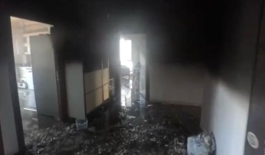 Diyarbakır'da klima yangını kamerada! Ev kullanılamaz hale geldi