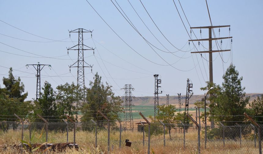 Dicle Elektrik'ten borçlu çiftçilere tehdit gibi uyarı