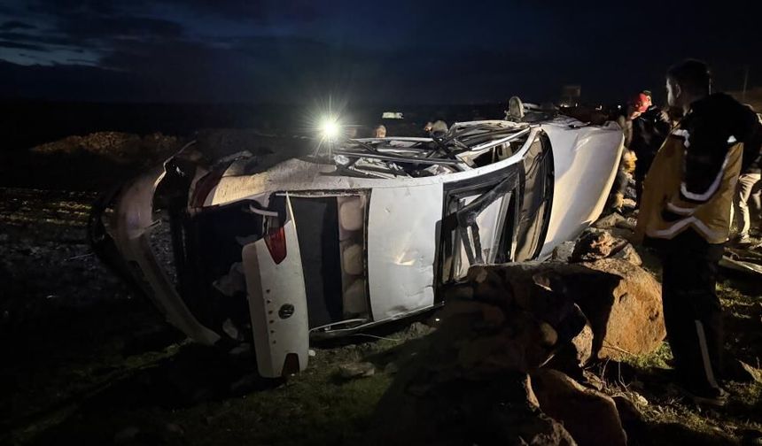 Mardin'de iki araç çarpıştı: 5'i çocuk 8 yaralı