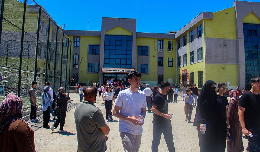 Diyarbakır'da YKS'nin ilk oturumu tamamlandı