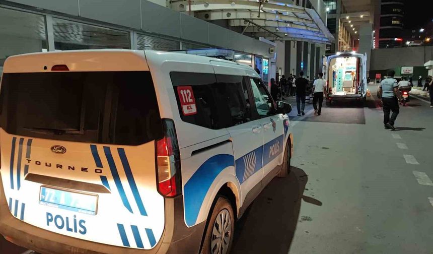Bisikletini vermeyen çocuğu ayağından bıçakla yaraladılar