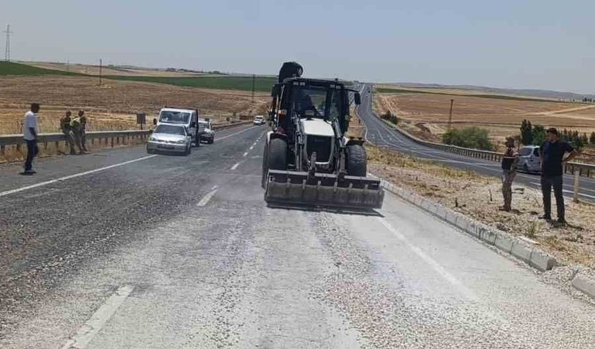 Diyarbakır'da hafriyat kamyonu devrildi: 1 yaralı