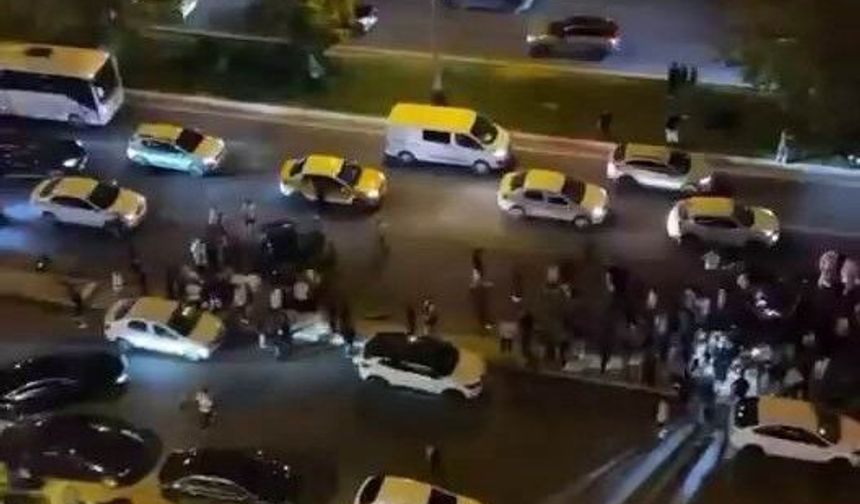 Diyarbakır'da otomobiller çarpıştı: 2 yaralı