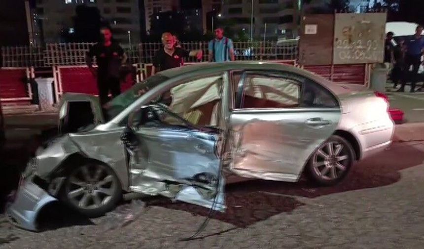 Diyarbakır'da zincirleme kaza: 3 yaralı