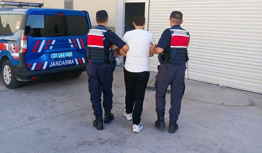 Silahlı yağma suçundan aranan şahıs yakalandı