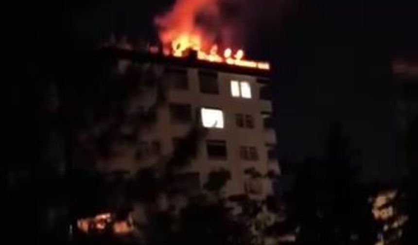 Diyarbakır'da 8 katlı binada yangın