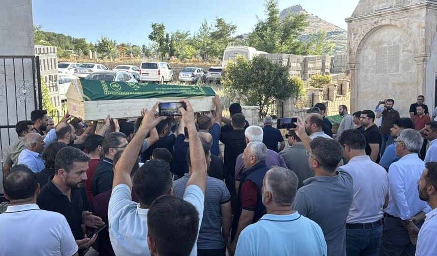Mardin'deki kazada ölen 2 kişi toprağa verildi