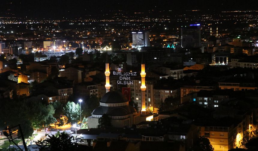 Türkiye genelinde 90 bin camide selalar okundu