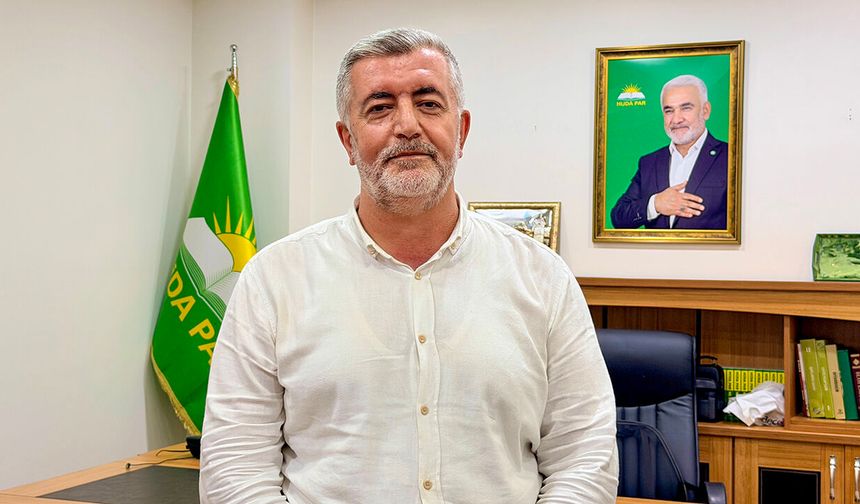 HÜDA PAR: Tarihi camilerde uygunsuz görüntülere son verilmeli