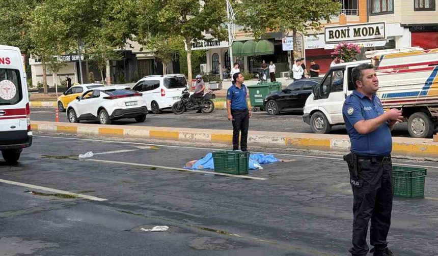 Diyarbakır'da yolun karşısına geçmeye çalışırken hayatını kaybetti