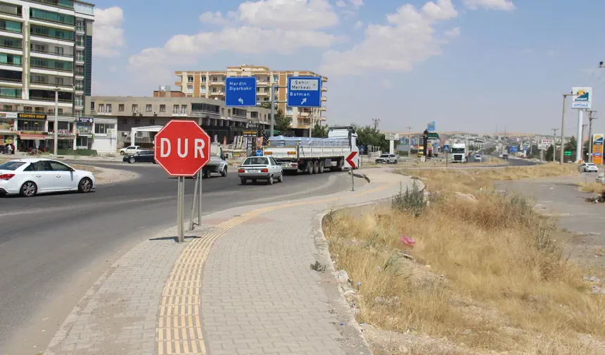 Diyarbakır'da tehlike saçan kavşak için yetkililere çağrı