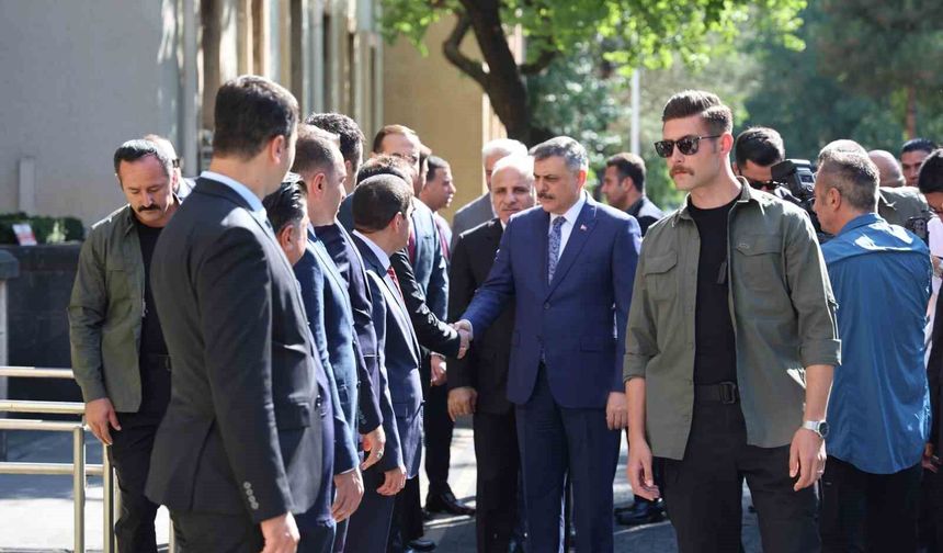İçişleri Bakanı Çiftçi, Diyarbakır'da