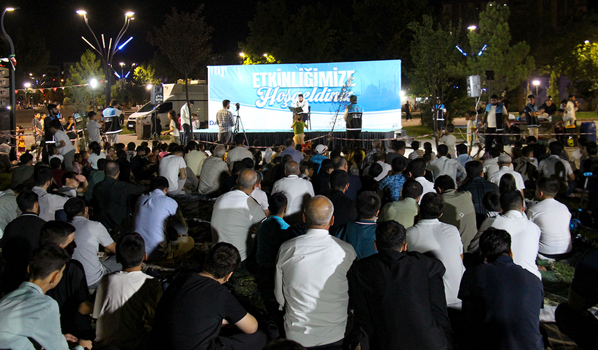 Davet ve Gençlik Hareketi Diyarbakır'da kandil buluşmaları düzenliyor