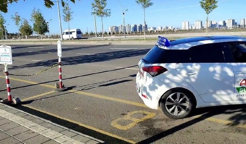 Ehliyet sınavlarında yeni dönem: Sabit parkur uygulaması kaldırıldı